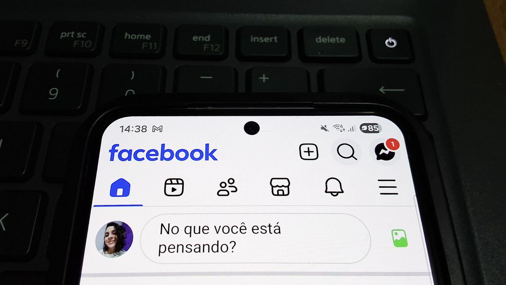 App Facebook no celular