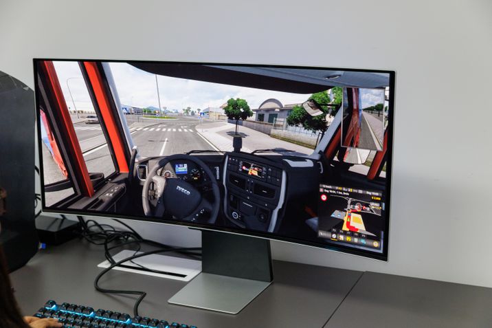 Samsung Odyssey G8
