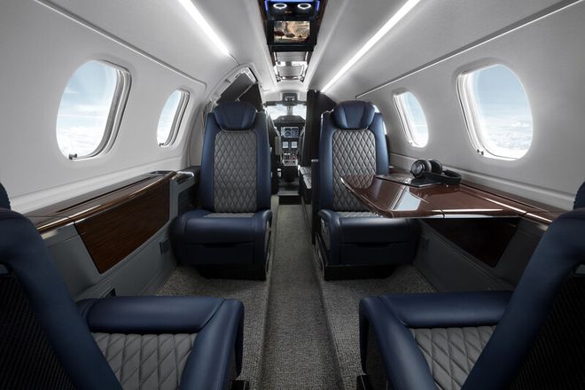 A cabine luxuosa do Phenom 300E (Imagem: Divulgação/Embraer)