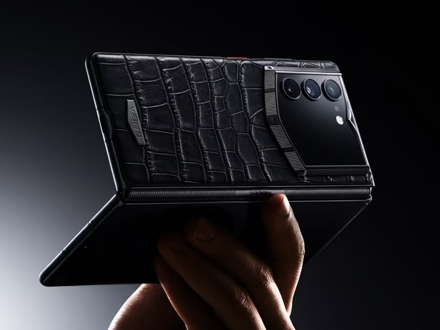 Novo celular dobrável de luxo custa R$ 34.400, mas tem processador