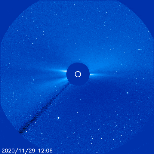 Ejeção de massa coronal registrada pelo observatório SOHO (Imagem: Reprodução/SOHO (ESA & NASA)