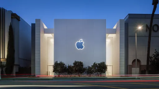 Declaração de Tim Cook reforça chegada de óculos inteligentes e carro da Apple