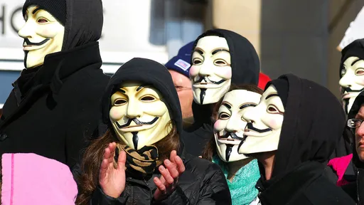 Anonymous invade sistemas e divulga banco de dados da JBS