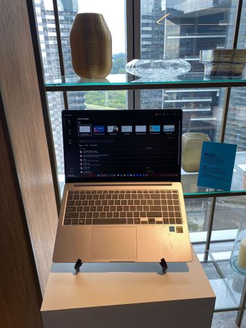 Samsung Galaxy Book4 Edge