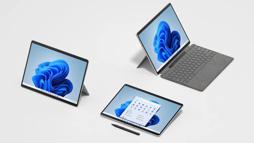 Após redesign de 2021 com tela de bordas mais finas, novo Surface Pro de 2022 não deve apresentar grandes mudanças externas (Imagem: Reprodução/Microsoft)