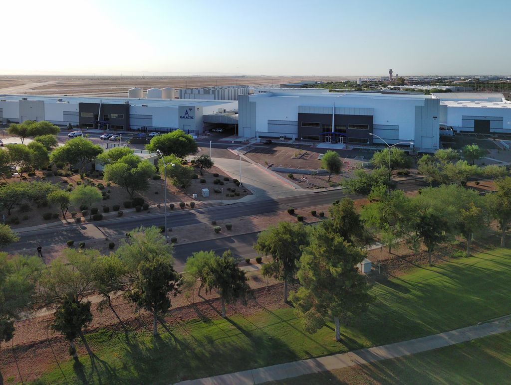 Imagem aérea de uma fábrica