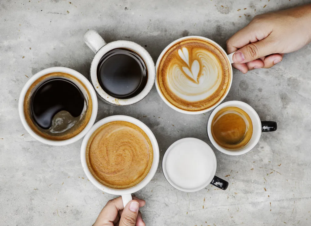 Como a espuma do café é gerada e o quanto de cafeína a bebida terá dependerá de escolhas pessoais na hora do preparo, como temperatura e quantidade de água (Imagem: Rawpixel)