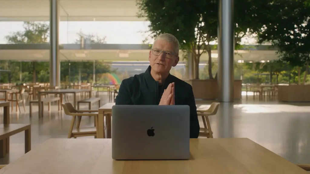 O CEO da Apple, Tim Cook, soube que funcionários estão insatisfeitos com a volta ao trabalho presencial (Imagem: Reprodução/Apple)