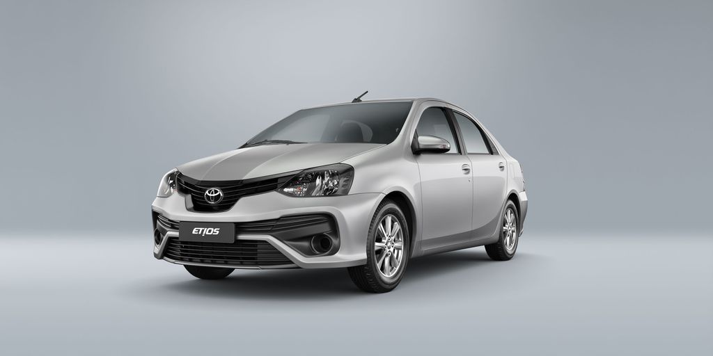 Toyota Etios visto de frente