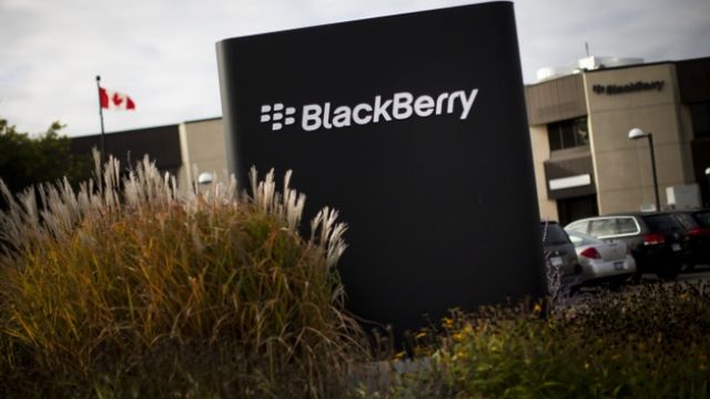 Blackberry anuncia investimento de U$ 1 bilhão e demissão de funcionários