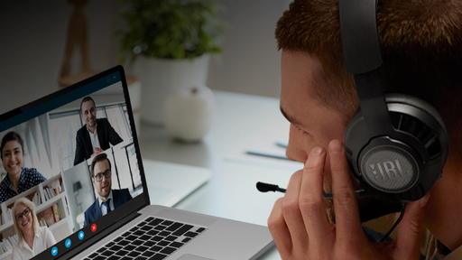 JBL Free WFH é novo fone da marca com microfone removível e foco no home office