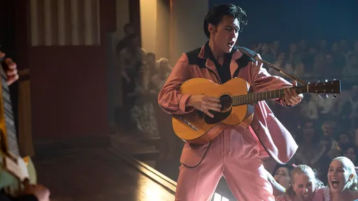 Elvis | Trailer final do filme sobre o astro do rock mostra ascensão na carreira