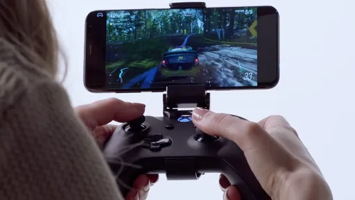 Patente revela possível controle de Xbox que se acopla em smartphones