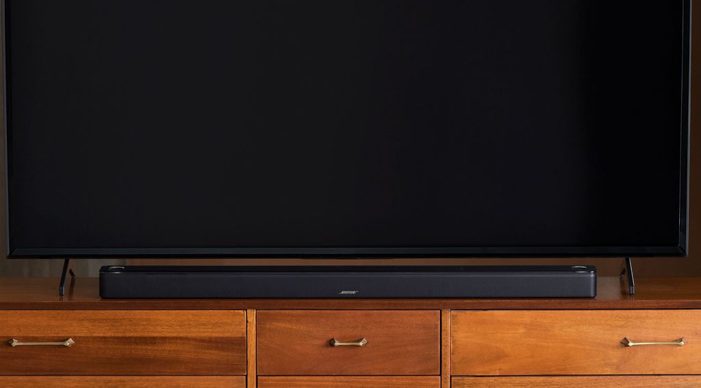Marca indica que soundbar é melhor em conjunto com televisões de 50 polegadas ou mais (Imagem: Divulgação/Bose)