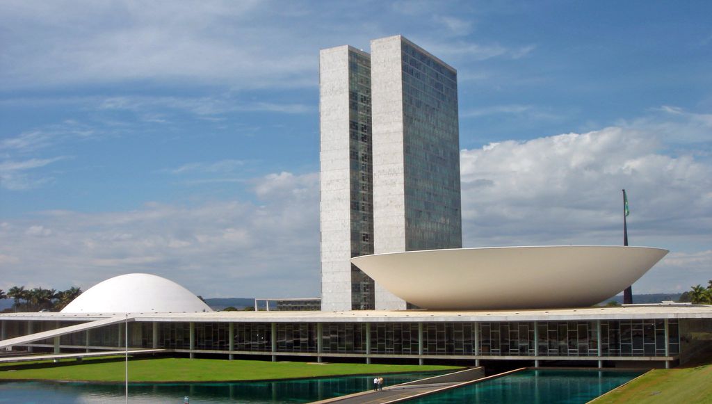 Hora de discutir | Legislação para criptoativos no Brasil