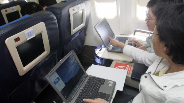 Europa também permite o uso de aparelhos eletrônicos durante voos