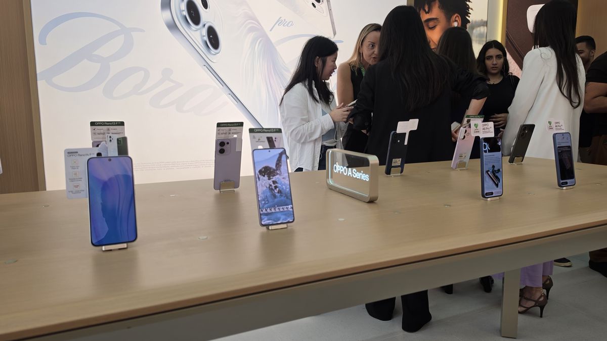 OPPO reforça presença no Brasil com centros de serviço em SP e Brasília