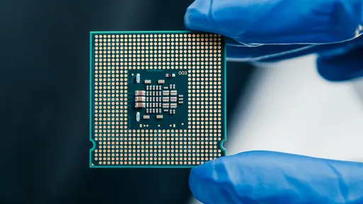 Rede neural altera propriedades de semicondutores para criar chip mais eficiente