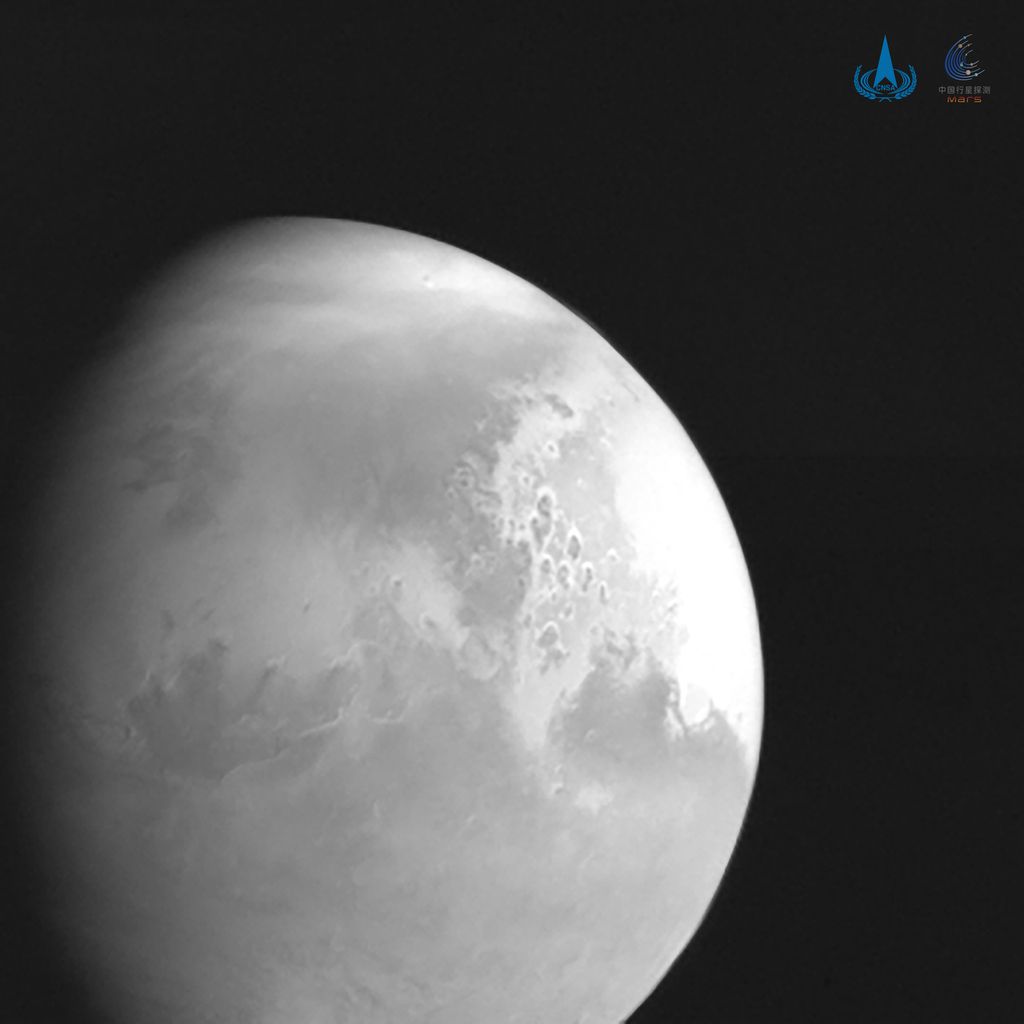 A primeira imagem de Marte feita pela Tianwen-1 (Imagem: Reprodução/China National Space Administration)