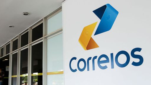Ministro diz que Magazine Luiza e Amazon disputam Correios. Mas não será simples