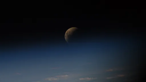 Astronauta fotografa o eclipse lunar a partir da estação espacial; confira!