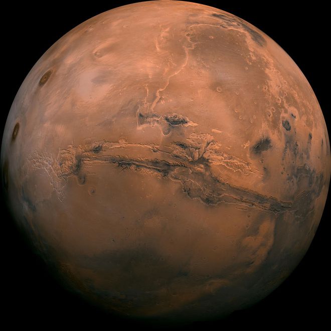 Foi Marte, o deus romano da guerra (e equivalente a Ares) que originou o nome do planeta em questão