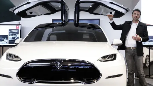Tesla Model X: novo SUV elétrico de luxo impressiona