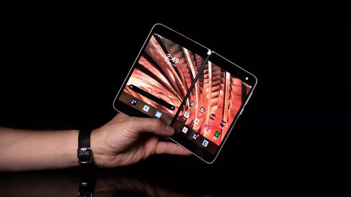 Sucessor do Surface Duo vaza com mesmo design, mas grande módulo de câmera
