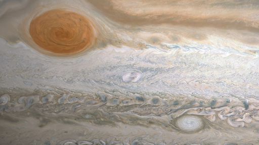 Descoberta nova "mancha" gigante nas nuvens de Júpiter; veja imagens