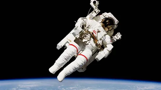 Há 35 anos, este astronauta foi o primeiro humano a vagar solto pelo espaço