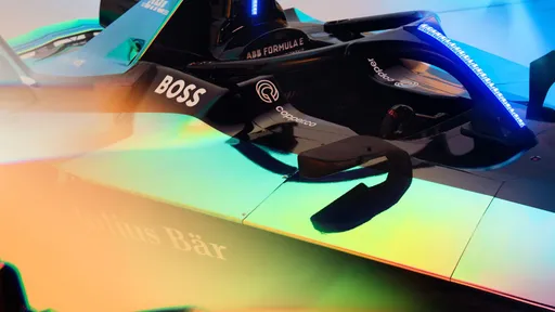 Fórmula E apresenta “o carro de corrida mais eficiente do mundo”