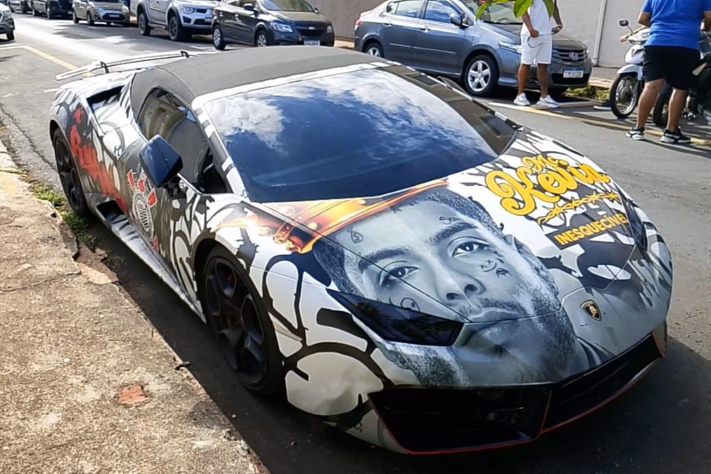 Lamborghini personalizada do MC Ryan SP vista de frente