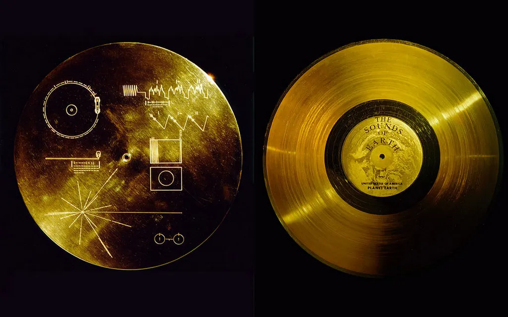 Os discos de ouro das Voyager são como "mensagens na garrafa" para o caso de algo ou alguém encontrá-los (Imagem: Reprodução/NASA)