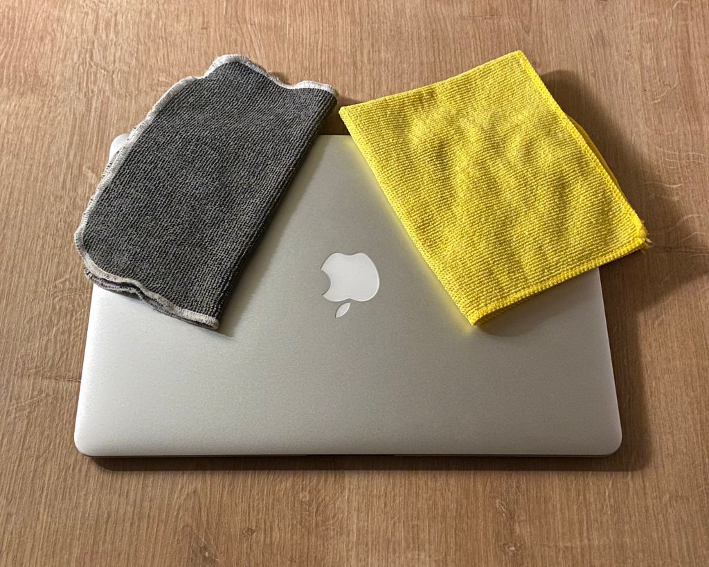 Separe os materiais para limpar o seu MacBook de forma correta. Foto: Lucas Wetten (Canaltech)