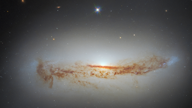 ESA/Hubble & NASA, D. J. Rosario, A. Barth/L. Shatz