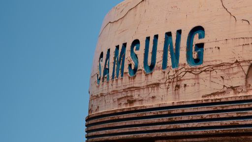 Samsung desenvolve tela OLED elástica que se molda ao pulso do usuário