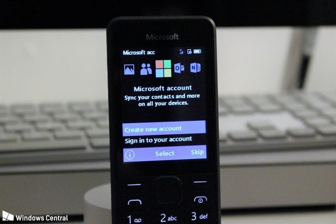 Fotos mostram detalhes do primeiro celular nunca lançado pela Microsoft