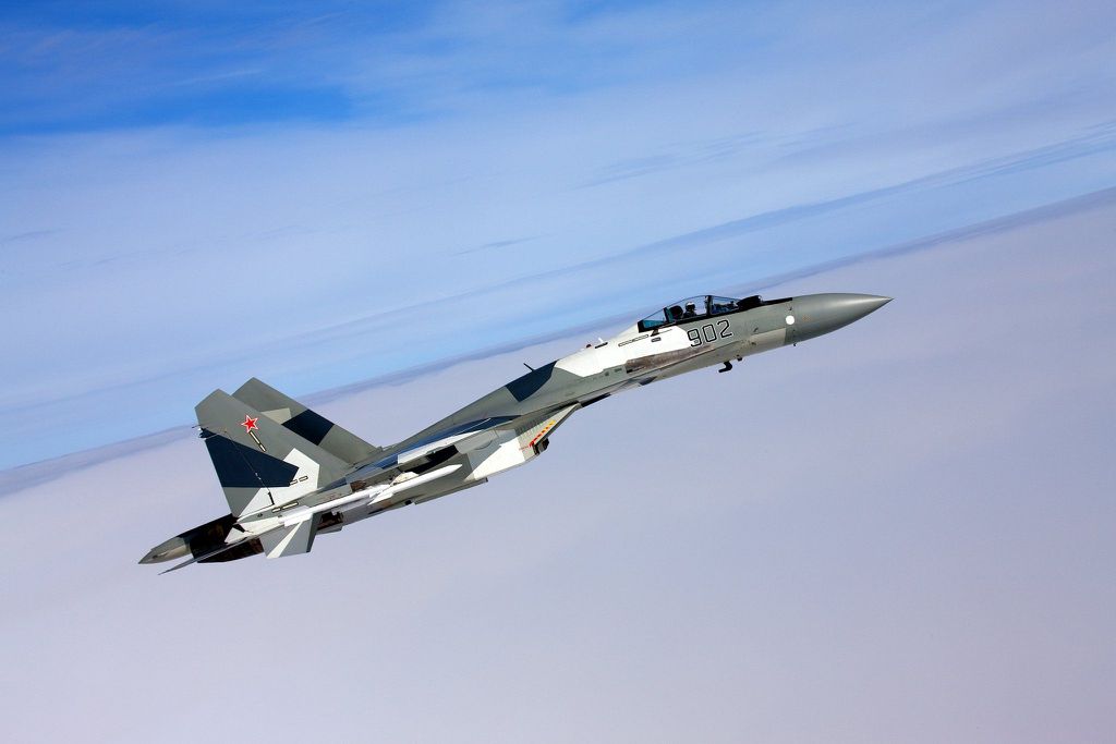 Sukhoi SU-35 visto no ar