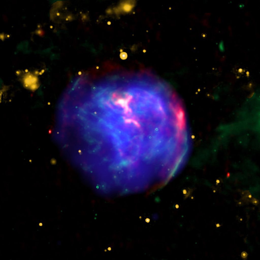 A supernova é a grande explosão final na vida de uma estrela massiva, que ejeta elementos pesados para o universo (Imagem: Reprodução/Tokyo University of Science/JPL/Spitzer/CSIRO)