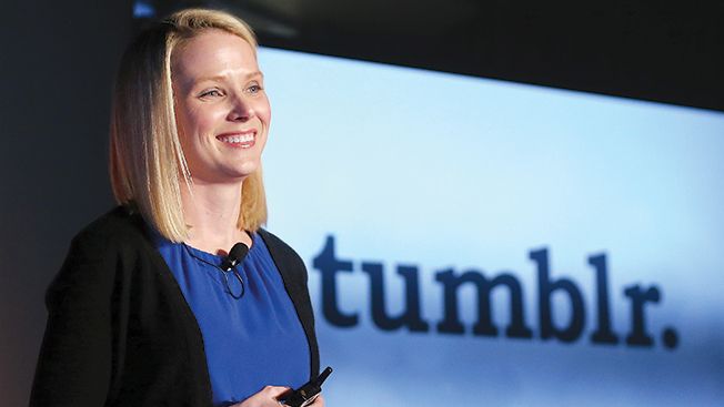 Aquisição da plataforma de blogs foi fechada no ano passado e entre os termos acertados entre as partes estava a promessa do Yahoo! não se meter nos negócios do Tumblr. Promessa, agora, parece estar sendo desfeita pelo Aquisição da plataforma de blogs foi fechada no ano passado e entre os termos acertados entre as partes estava a promessa do Yahoo! não se meter nos negócios do Tumblr. Promessa, agora, parece estar sendo desfeita pelo
