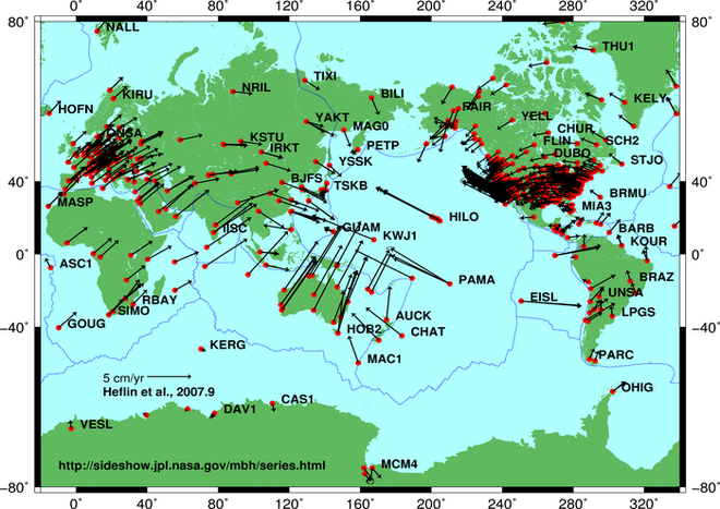 Indicações dos movimentos das placas tectônicas a partir das medidas coletadas por dispositivos GPS (Imagem: Domínio público)