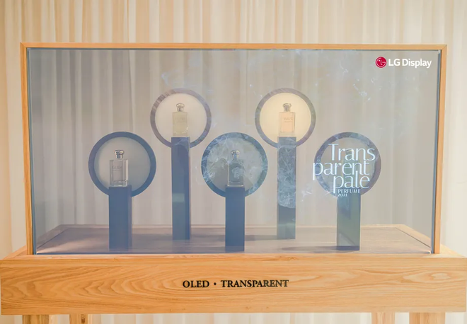 As "vitrines inteligentes" da LG oferecem novas maneiras de exibir produtos (Imagem: Divulgação/LG Display)