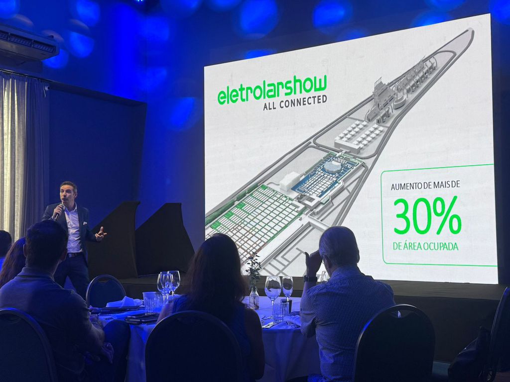 Projeção mostra a nova configuração da Eletrolar Show 2026, que ocupará 100% do Distrito Anhembi e o Sambódromo, em São Paulo