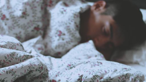 Dormir mais cedo ajuda a manter o coração mais saudável, segundo estudo