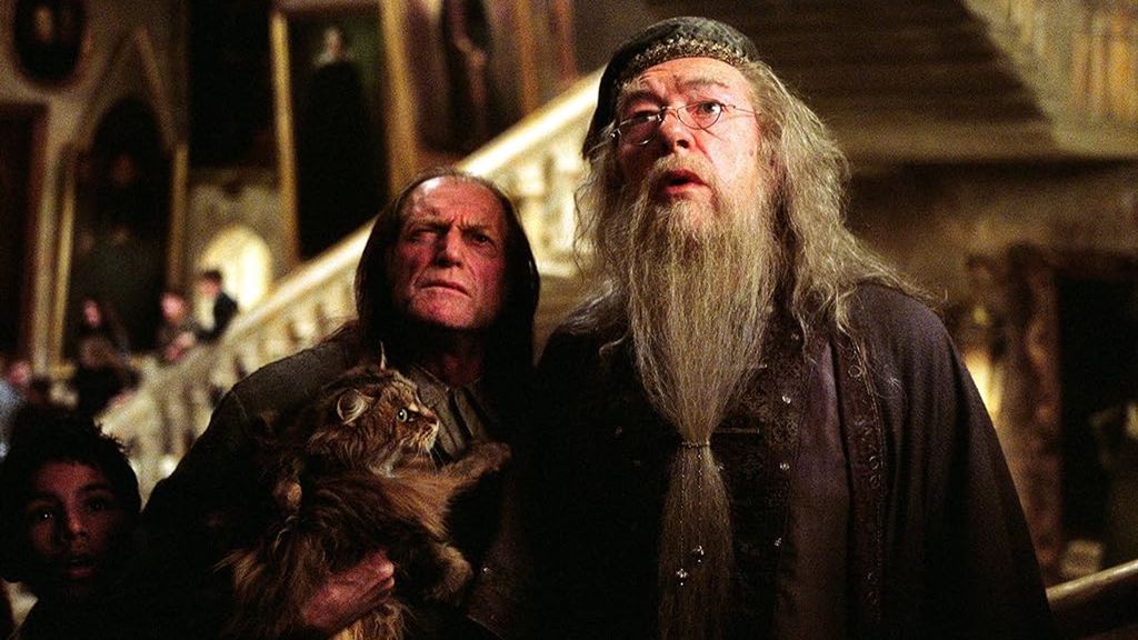 Harry Potter e o Prisioneiro de Azkaban marca a primeira aparição de Michael Gambon na franquia (Imagem: Divulgação/Warner Bros. Pictures).