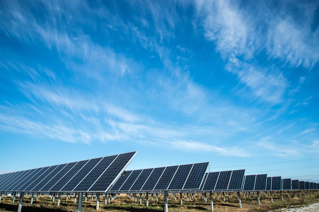 Região Norte é a mais cara para projetos de energia solar, diz Solfácil (Imagem: Reprodução/American Public Power Association/Unsplash)