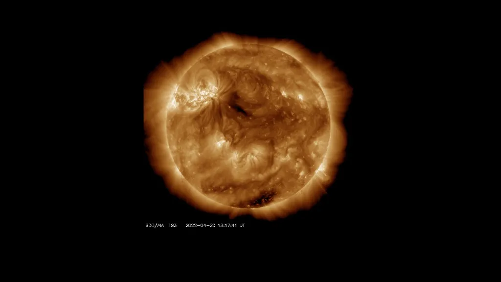 Atividade solar do dia 20 de abril registrada pelo Observatório Solar Dynamics da NASA (Imagem: Reprodução/NASA/SDO)
