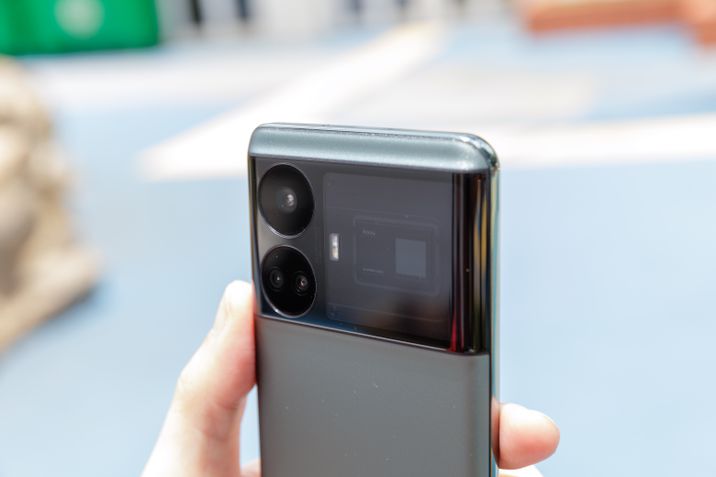 Realme GT5