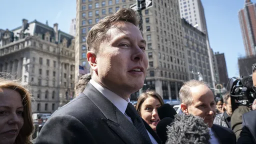 Quem é Elon Musk? Como ele ficou tão rico e por que comprou o Twitter?