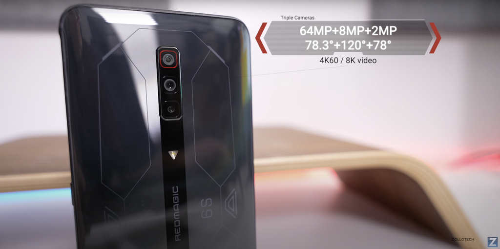 Red Magic 6S Pro tem traseira que lembra antecessor, com inscrição "6S" na tampa (Imagem: Aaron Zollo/zollotech)